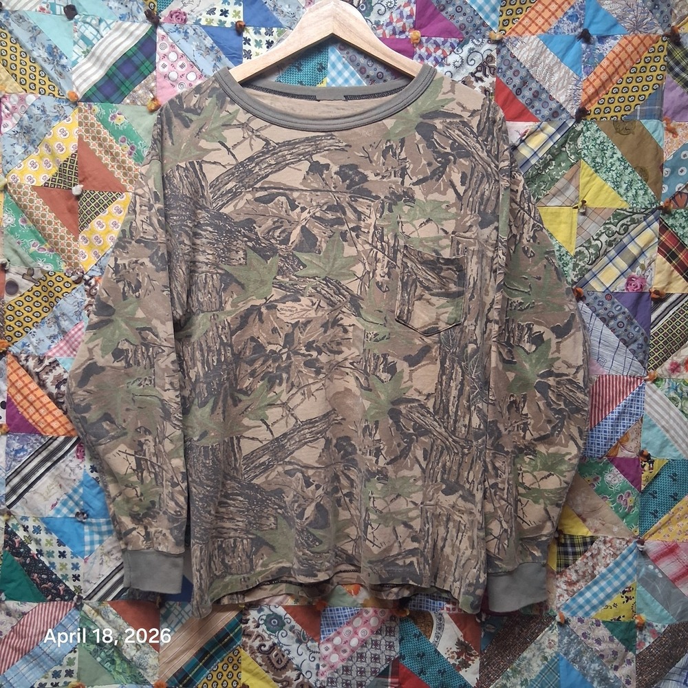 90s Vintage Realtree AOP Camo Pocket Long Sleeve Shirt Size Large Single Stitch